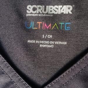 Small grey scrub star scrubs